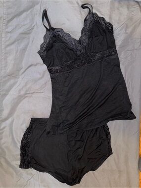 Black Lace Trim Camisole & Shorts Sleep Set - Women Intimates